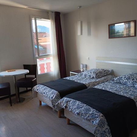 Studio 24M2 Au 4Eme Etage Ascenseur A Cote De La Gare Sncf Lourdes Ngoại thất bức ảnh
