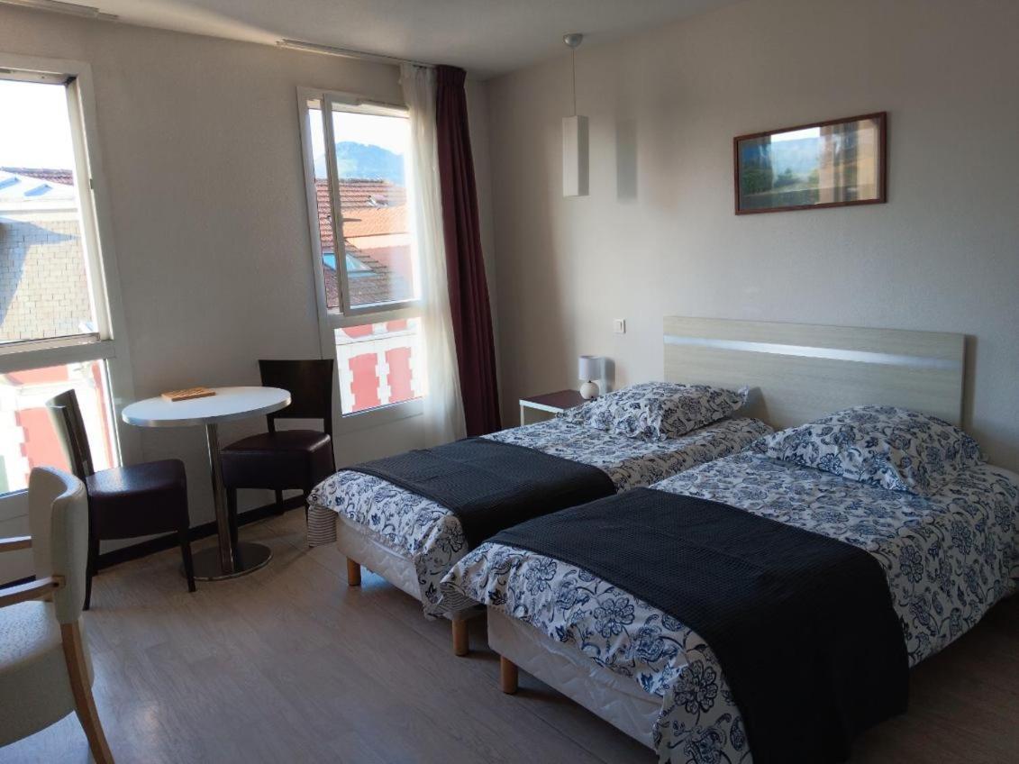 Studio 24M2 Au 4Eme Etage Ascenseur A Cote De La Gare Sncf Lourdes Ngoại thất bức ảnh